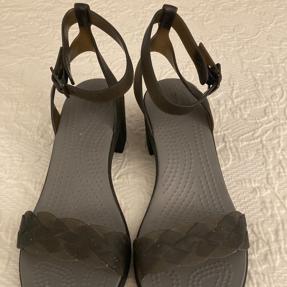 Women's size 9 Crocs Sandals